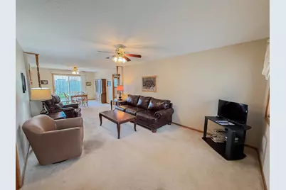 2411 Kenwood Drive SW, Willmar, MN 56201 - Photo 4