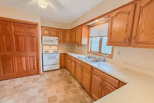 2411 Kenwood Dr SW, Willmar, MN 56201 - Photo 10