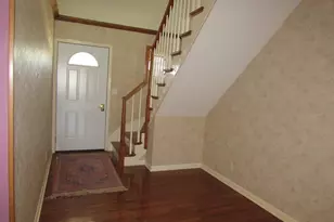 214 W Anna St, Fairmont, MN 56031 - Photo 2
