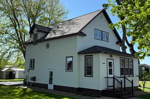 209 S Spring Ave, Springfield, MN 56087 - Photo 2