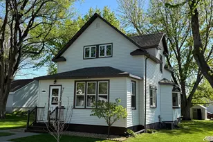 209 S Spring Ave, Springfield, MN 56087 - Photo 1
