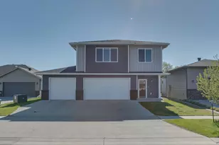3255 10th St N, Fargo, ND 58102 - Photo 2