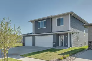 3255 10th St N, Fargo, ND 58102 - Photo 4
