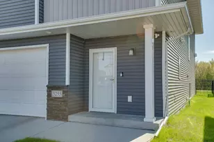3255 10th St N, Fargo, ND 58102 - Photo 6