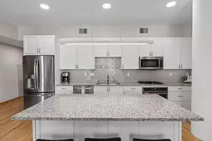 1240 S 2nd St, Minneapolis, MN 55415 - Photo 14