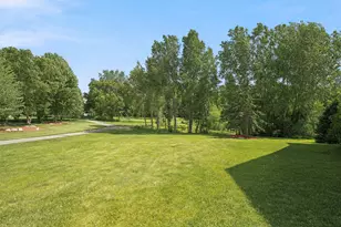 10721 Watersedge Ln, Woodbury, MN 55129 - Photo 52