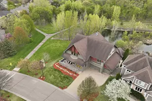 10721 Watersedge Ln, Woodbury, MN 55129 - Photo 4