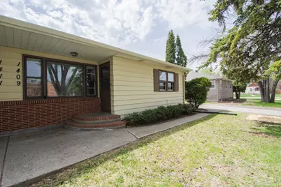1409-1411 9th Avenue S, Moorhead, MN 56560 - Photo 2
