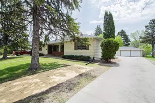 1409-1411 9th Ave S, Moorhead, MN 56560 - Photo 4