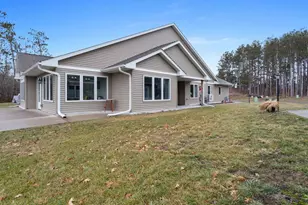 930 Cart Way Ln, Hinckley, MN 55037 - Photo 4