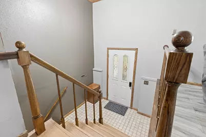 400 E Southview Drive, Marshall, MN 56258 - Photo 8