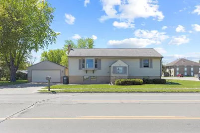 400 E Southview Drive, Marshall, MN 56258 - Photo 2