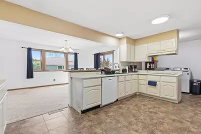 400 E Southview Drive, Marshall, MN 56258 - Photo 14