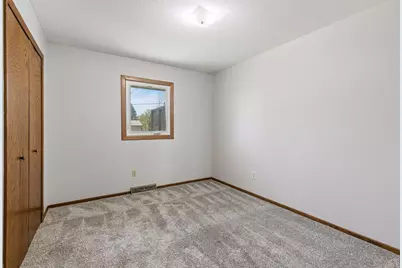967 Sibley Street S, Shakopee, MN 55379 - Photo 8