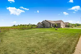 932 Waters Edge Cir, Avon, MN 56310 - Photo 32