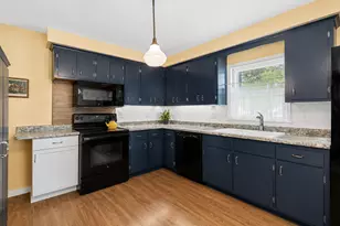 113 4th St E, Carver, MN 55315 - Photo 24