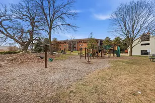 11160 Anderson Lakes Pkwy, Eden Prairie, MN 55344 - Photo 30