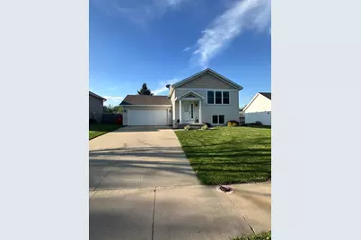 530 7th Street SW, Pine Island, MN 55963 - Photo 2