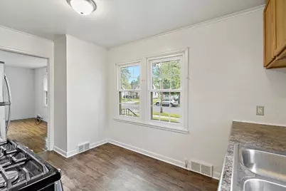 1131 Kingsford Street, Saint Paul, MN 55106 - Photo 6