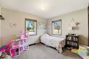 205 Victoria Dr, Alexandria, MN 56308 - Photo 12