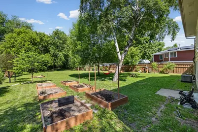 1115 W Medicine Lake Drive, Plymouth, MN 55441 - Photo 30