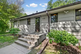 1115 W Medicine Lake Dr, Plymouth, MN 55441 - Photo 4