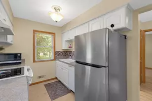 846 Jonathan Dr, Apple Valley, MN 55124 - Photo 8