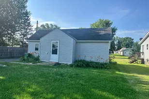 511 5th St NW, Aitkin, MN 56431 - Photo 1