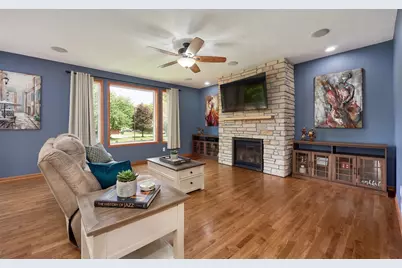 9918 Scott Avenue N, Brooklyn Park, MN 55443 - Photo 8