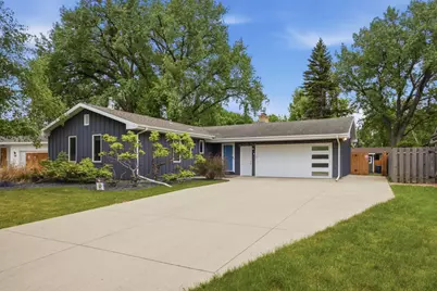 2486 W Country Club Drive S, Fargo,  58103 - Photo 1
