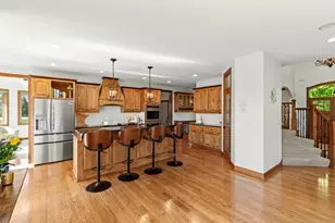 3910 Linden Pl, Medina, MN 55340 - Photo 10