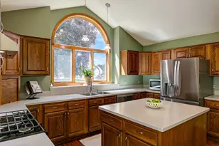 7488 Newbury Rd, Woodbury, MN 55125 - Photo 8