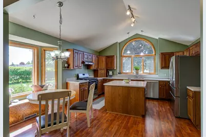 7488 Newbury Road, Woodbury, MN 55125 - Photo 6