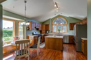 7488 Newbury Rd, Woodbury, MN 55125 - Photo 6