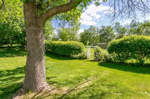 7488 Newbury Rd, Woodbury, MN 55125 - Photo 32