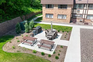 205 Barry, Wayzata, MN 55391 - Photo 8