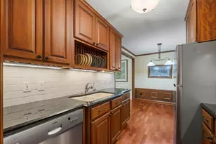 205 Barry, Wayzata, MN 55391 - Photo 24