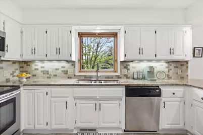 2500 Highland View Avenue S, Burnsville, MN 55337 - Photo 30