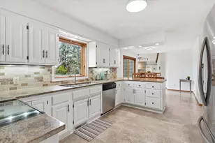 2500 Highland View Ave S, Burnsville, MN 55337 - Photo 10