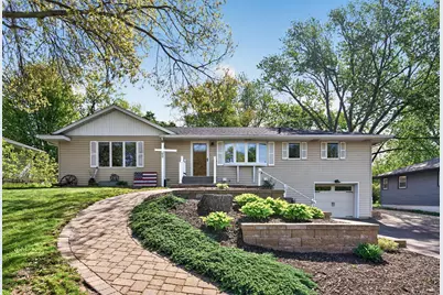 657 Granada Avenue N, Oakdale, MN 55128 - Photo 1
