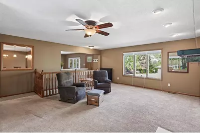 657 Granada Avenue N, Oakdale, MN 55128 - Photo 10