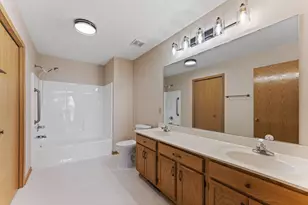 8725 Baxter Way, Inver Grove Heights, MN 55076 - Photo 10