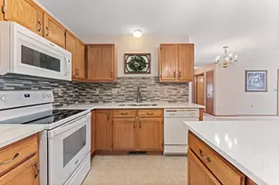 8725 Baxter Way, Inver Grove Heights, MN 55076 - Photo 12