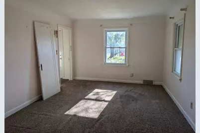 1049 Gorman Avenue, West Saint Paul, MN 55118 - Photo 4