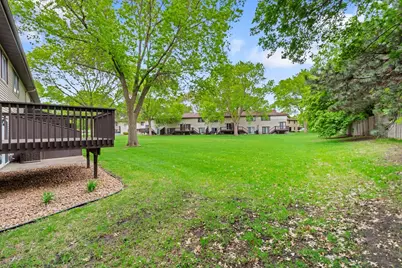 8773 Maplebrook Parkway N, Brooklyn Park, MN 55445 - Photo 18