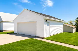 320 Michigan Ave W, Gilbert, MN 55741 - Photo 32
