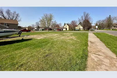 415 W 2nd Avenue, Keewatin, MN 55753 - Photo 2