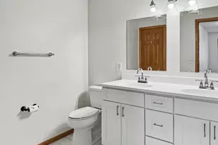 665 Kingfisher Ln, Woodbury, MN 55125 - Photo 14