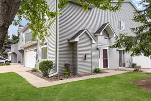 665 Kingfisher Ln, Woodbury, MN 55125 - Photo 1