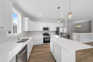 2110 Westpointe Dr N, Hastings, MN 55033 - Photo 14